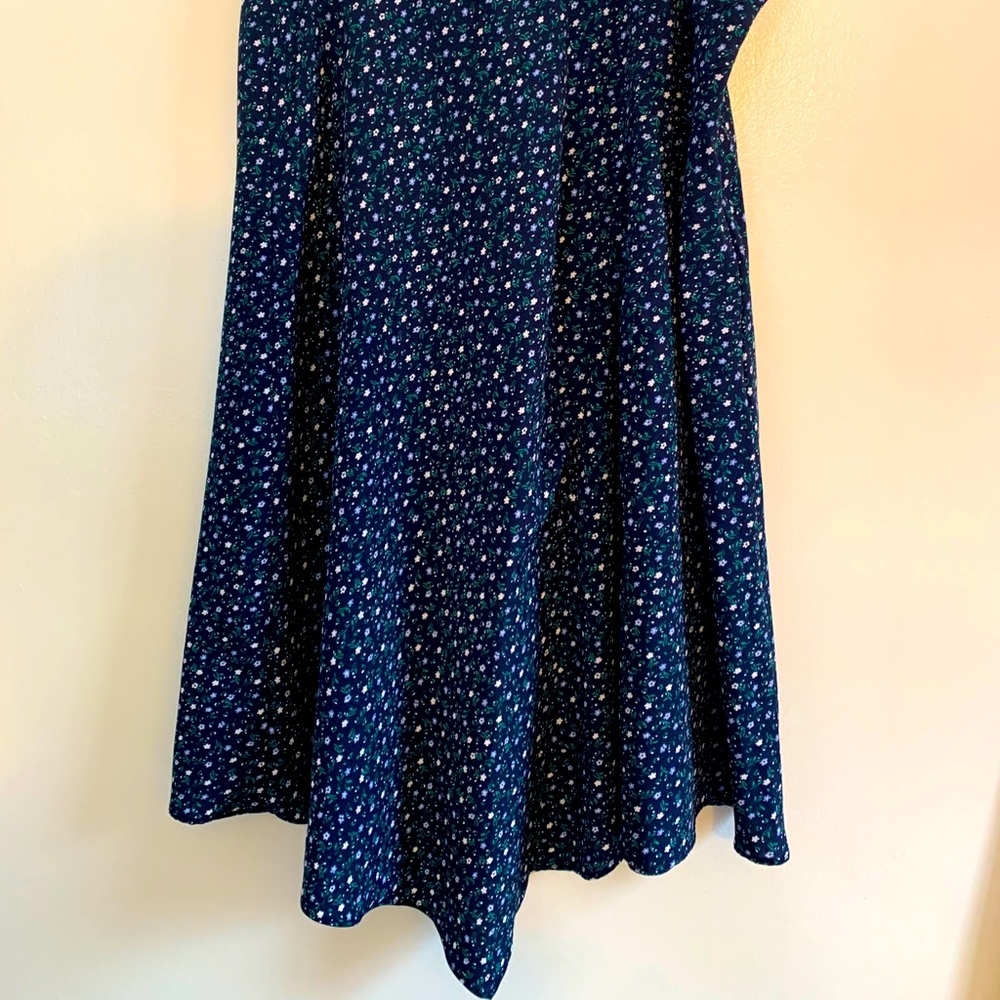 Banana Republic Asymmetrical MIDI skirt, size 8
